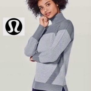 LuluLemon Warm and Restore turtleneck sweater Size 4